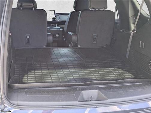 Titanium Rush Metallic 2023 GMC Yukon SLT