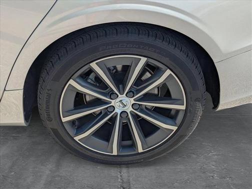 2021 Volvo S60 T5 Momentum