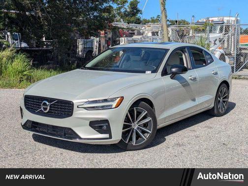 2021 Volvo S60 T5 Momentum