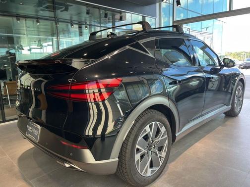 Vik Black 2024 Genesis GV60 Standard