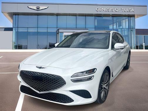 Uyuni White 2026 Genesis G70 2.5T Prestige