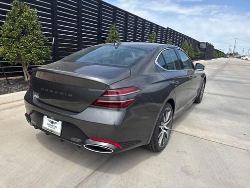 Makalu Gray 2026 Genesis G70 2.5T
