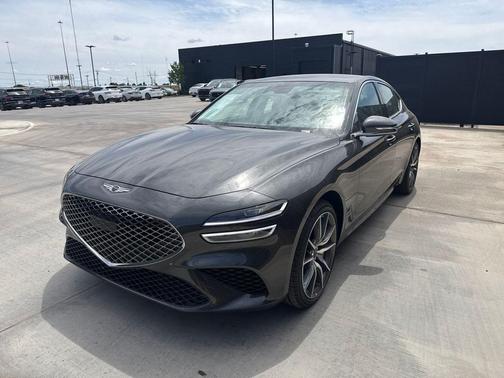 Makalu Gray 2026 Genesis G70 2.5T