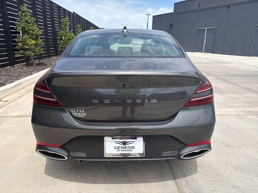 Makalu Gray 2026 Genesis G70 2.5T