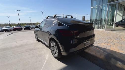2025 Genesis GV60 Standard