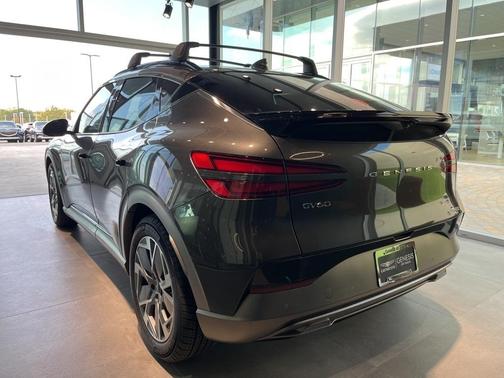 2024 Genesis GV60 Standard