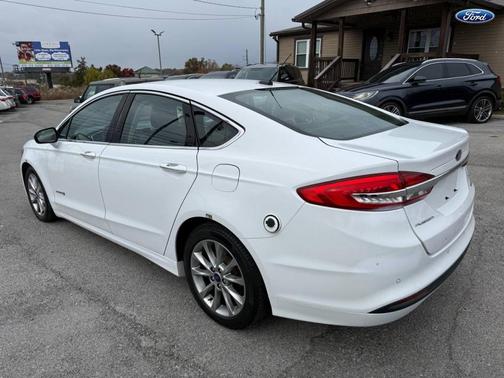 2017 Ford Fusion Hybrid SE