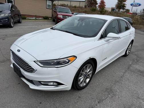 2017 Ford Fusion Hybrid SE