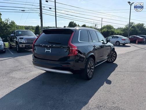 Onyx Black Metallic 2022 Volvo XC90 T6 Momentum