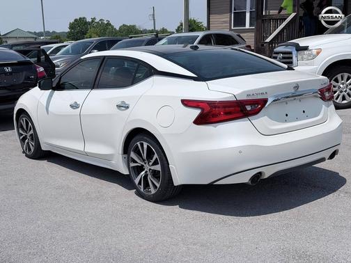 Pearl White 2017 Nissan Maxima 3.5 Platinum