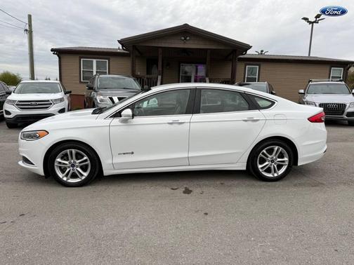 2018 Ford Fusion Hybrid SE
