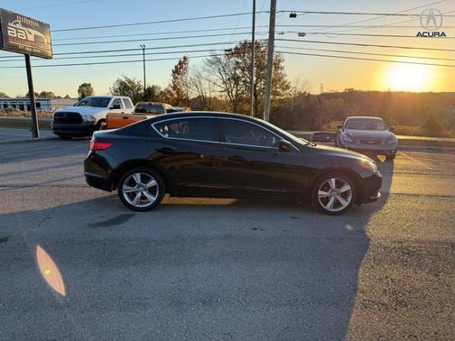 2013 Acura ILX 2.0L w/Premium Package