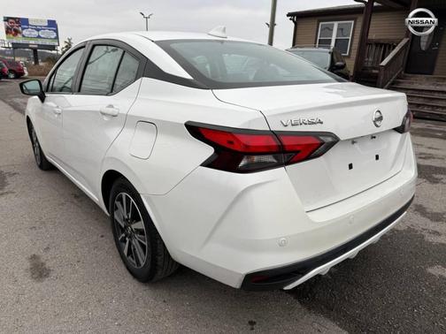 2021 Nissan Versa 1.6 SV
