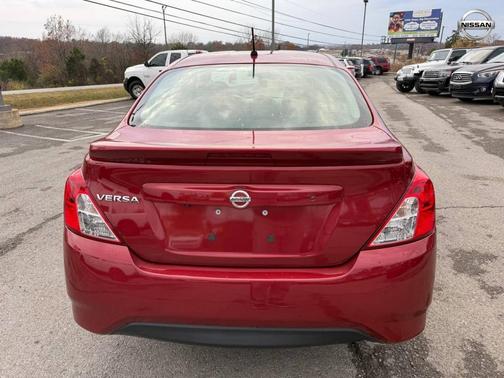 2019 Nissan Versa 1.6 S+