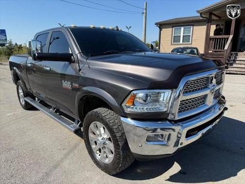 2017 RAM 2500 Laramie Crew Cab 4x4 6'4' Box