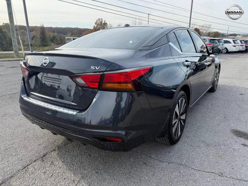 2021 Nissan Altima 2.5 SV