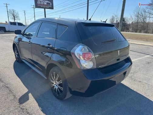 2010 Pontiac Vibe Base