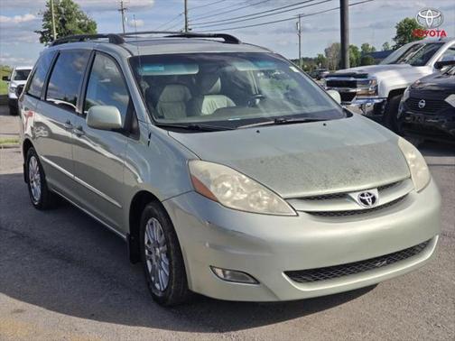 2010 Toyota Sienna XLE