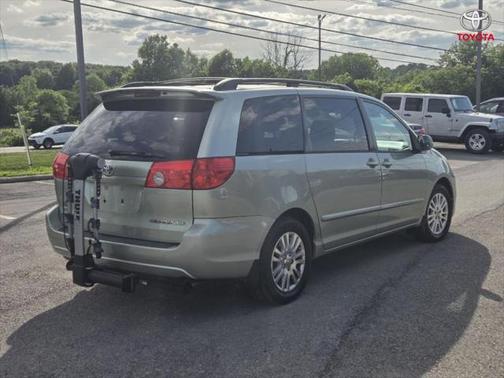 2010 Toyota Sienna XLE