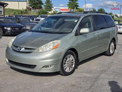 2010 Toyota Sienna XLE