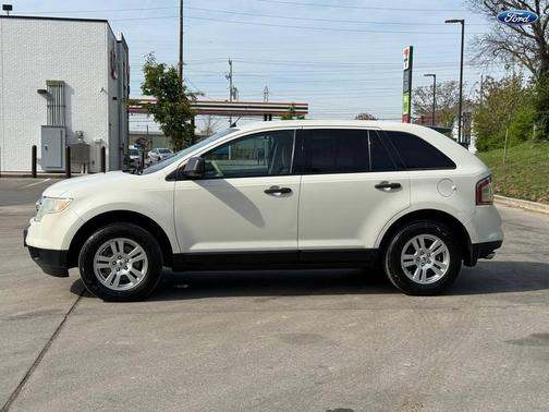 White Suede 2010 Ford Edge SE
