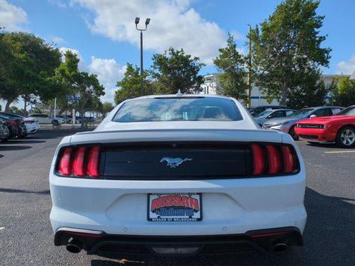 Oxford White 2022 Ford Mustang EcoBoost Premium