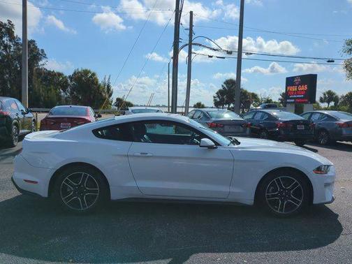 Oxford White 2022 Ford Mustang EcoBoost Premium