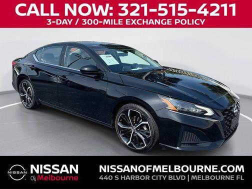 Super Black 2024 Nissan Altima SR FWD