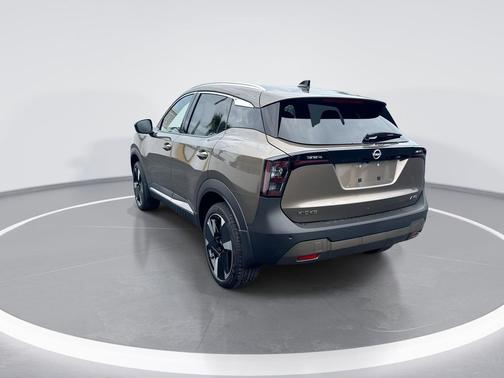 Canyon Bronze Metallic 2027 Nissan Kicks SR