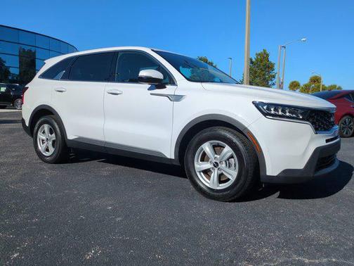 2023 Kia Sorento LX