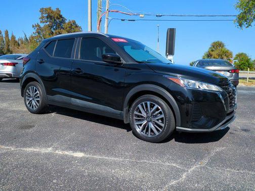 Super Black 2021 Nissan Kicks SV