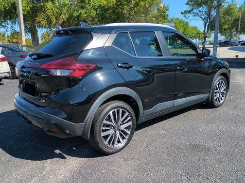 2021 Nissan Kicks SV
