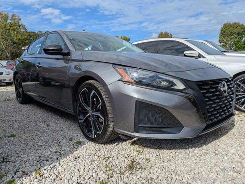 2023 Nissan Altima SR FWD