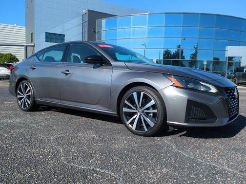 2023 Nissan Altima SR FWD