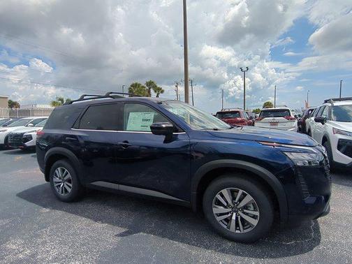 Deep Ocean Blue Pearl 2026 Nissan Pathfinder SL