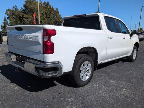 Summit White 2025 Chevrolet Silverado 1500 LT