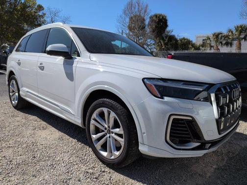 2025 Audi Q7 55 Premium Plus