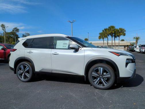 2025 Nissan Rogue SL