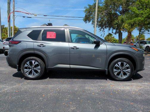 2022 Nissan Rogue SV