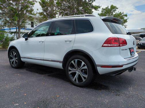 2017 Volkswagen Touareg V6 Wolfsburg Edition