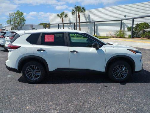Glacier White 2024 Nissan Rogue S