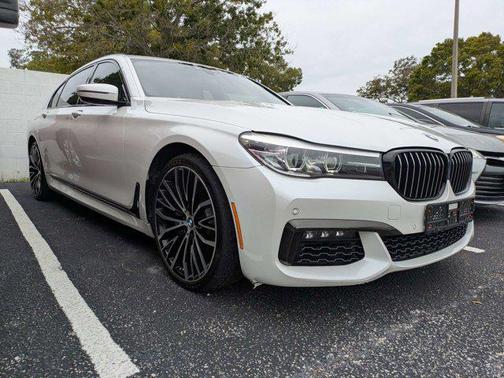 2019 BMW 740 740i