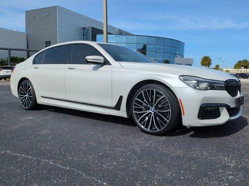2019 BMW 740 740i