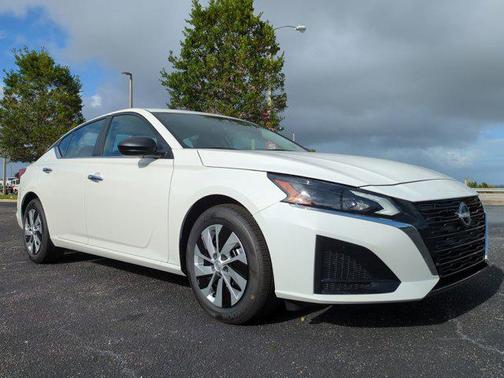 2025 Nissan Altima S FWD