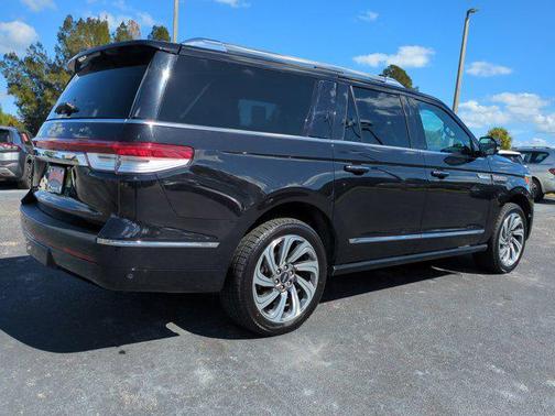 2024 Lincoln Navigator Premiere