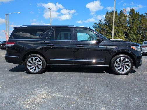 2024 Lincoln Navigator Premiere