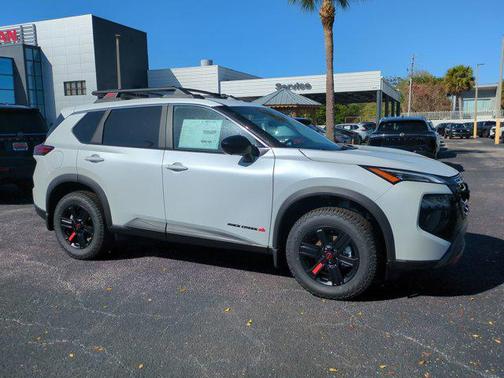Everest White Pearl Tricoat 2026 Nissan Rogue Rock Creek