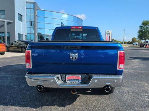 Blue Streak Pearlcoat 2018 RAM 1500 Laramie