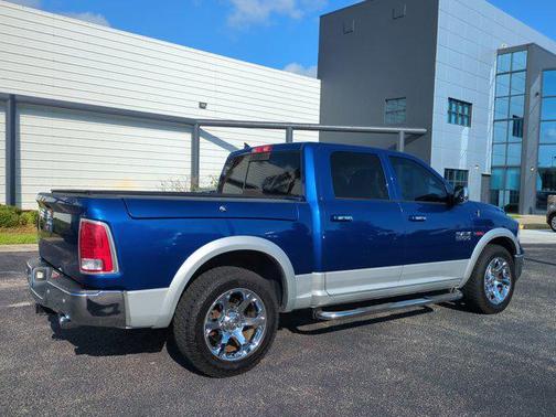 Blue Streak Pearlcoat 2018 RAM 1500 Laramie