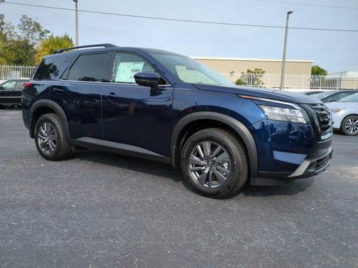 2025 Nissan Pathfinder SV FWD